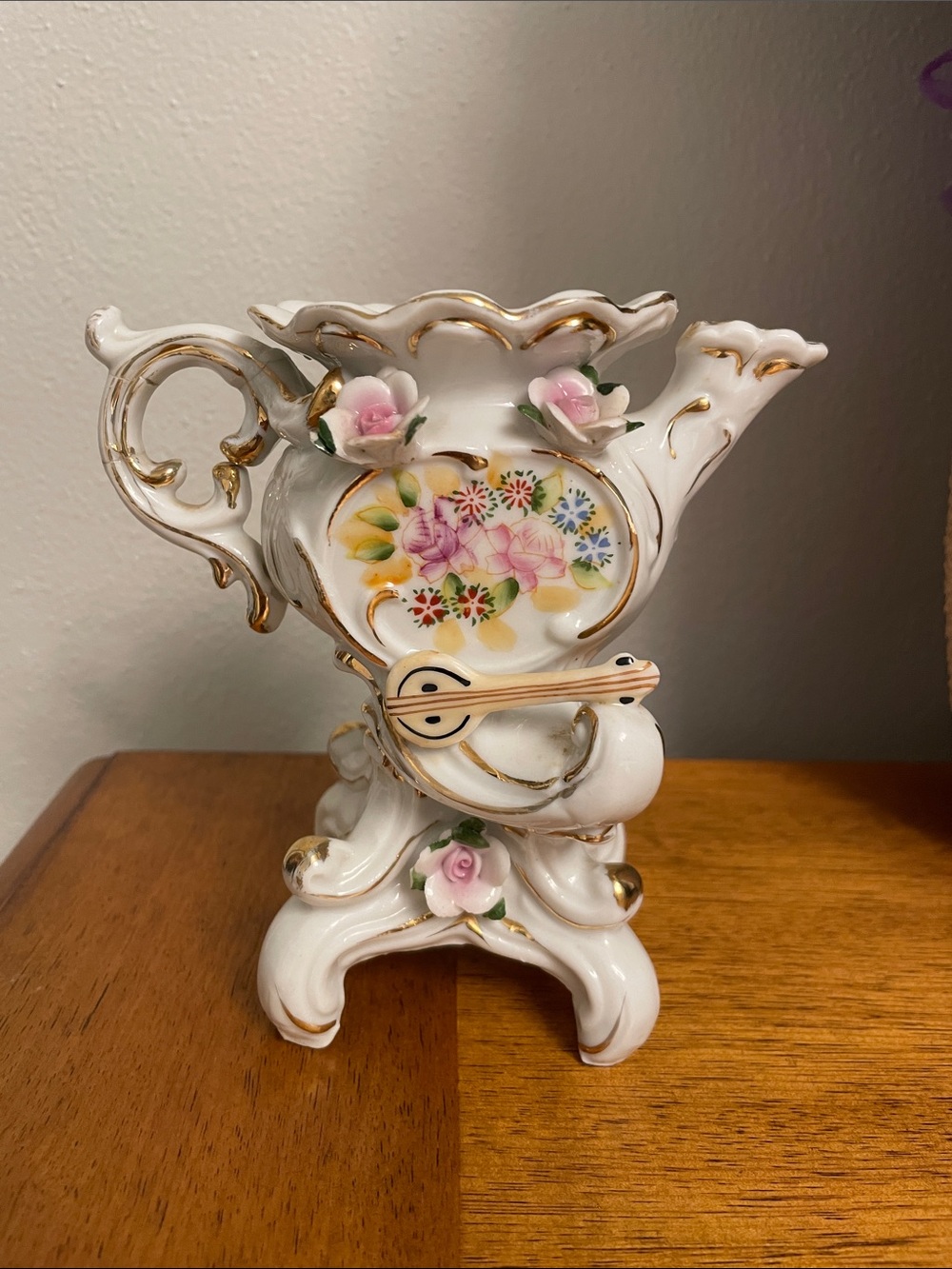 📍Victorian Style Hand Painted Porcelain Ewer Pitcher Vase Floral Roses No Label